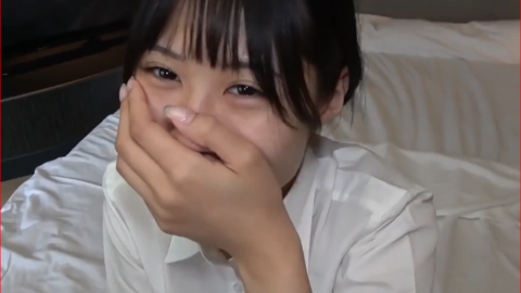 【個人撮影 ロリコン 中出し】女子高生というか女子中〇生にも見える童顔ロリ女に真性中出しする一部始終。