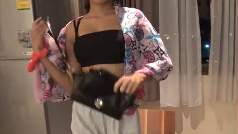 【バンコク マッチングアプリ 中出し】クロップトップ & ホットパンツ & 童顔。私服からエロくて手足の長いアジアンビューティーとホテルでSEX。避妊具なしの真性ナマ中出し。