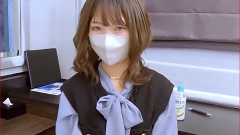 【女優 SNS ゴムなし】どんなチンポでも中逝きしまくるドスケベマ〇コの持ち主は、女優活動をするキュートな娘。中イキしやすい体質でイキまくる。