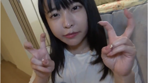 FC2 PPV 2331675【アイドル 流出 無修正】★超極秘映像★地上初公開★アイドルの自宅で連続逝き★乱れるミナに生ハメ中だし潮吹き連発★新アイテムで激エロオナニーは必見★